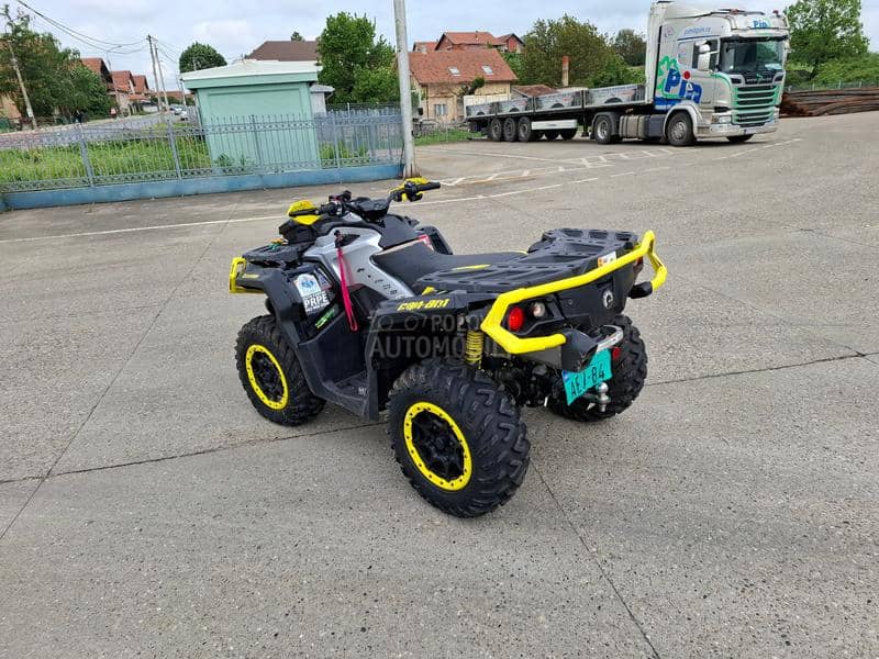 Can-Am OUTLANDER