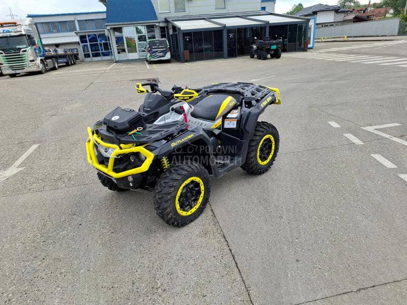 Can-Am OUTLANDER