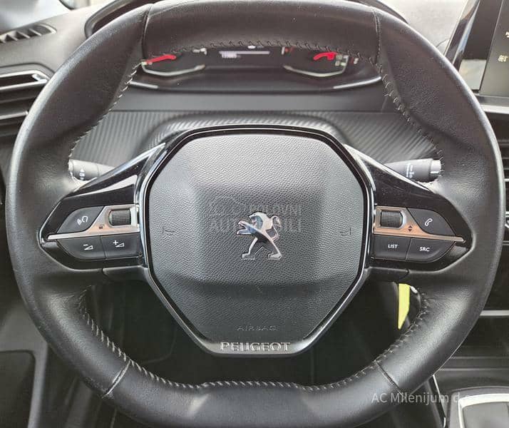 Peugeot 208 1.2 B
