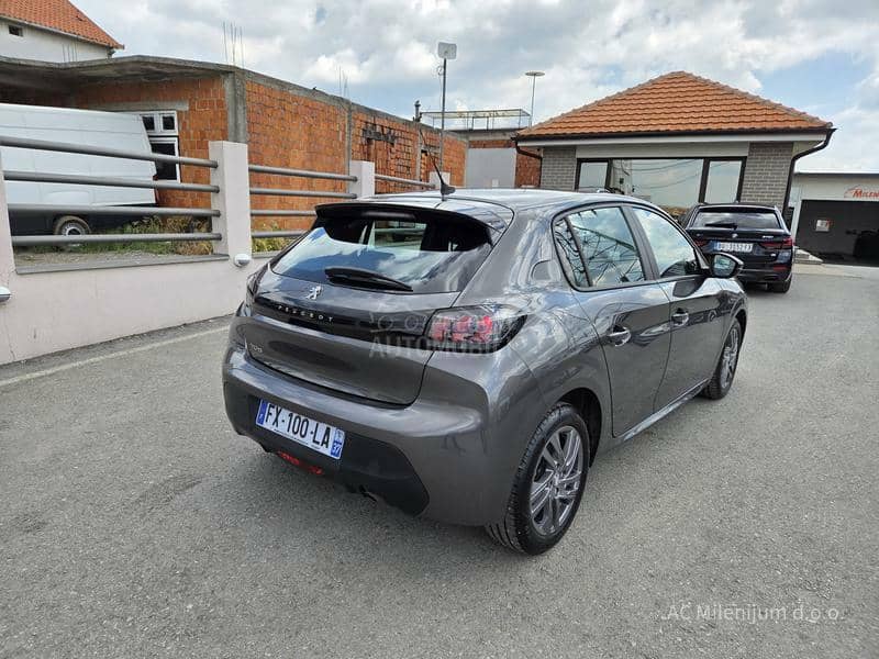 Peugeot 208 1.2 B