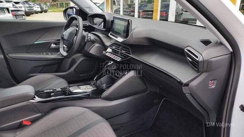 Peugeot 2008 ALLURE/RESTY/AUT/N0V