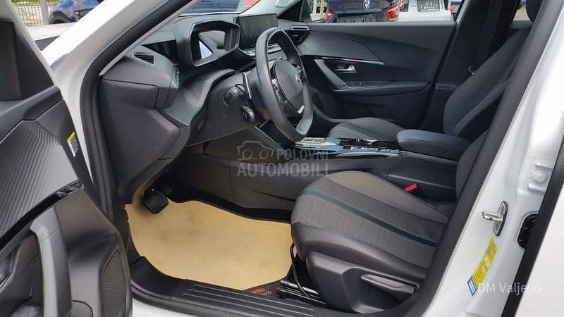 Peugeot 2008 ALLURE/RESTY/AUT/N0V