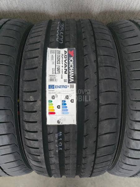 Yokohama 285/35 R22 Letnja