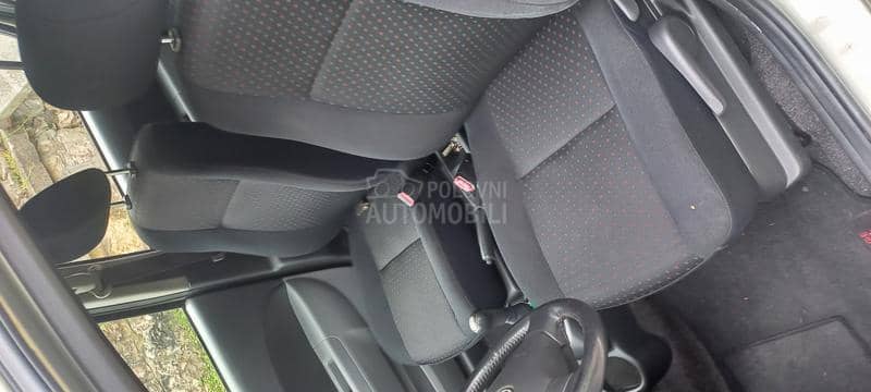 Daihatsu Sirion 13  b 4x4