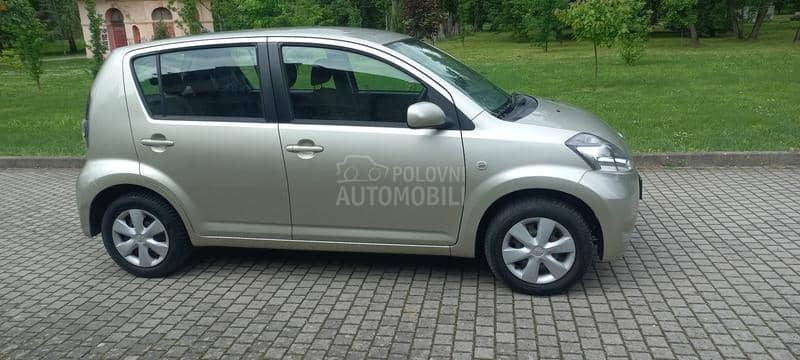 Daihatsu Sirion 13  b 4x4