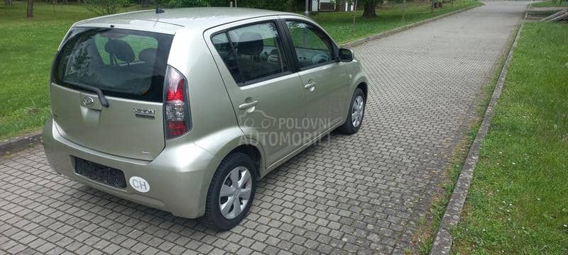 Daihatsu Sirion 13  b 4x4