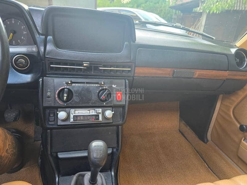 Mercedes Benz W123 