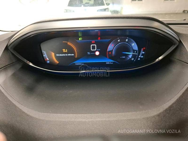 Peugeot 3008 1.5 HDI ALLURE