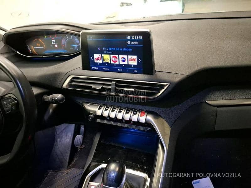 Peugeot 3008 1.5 HDI ALLURE