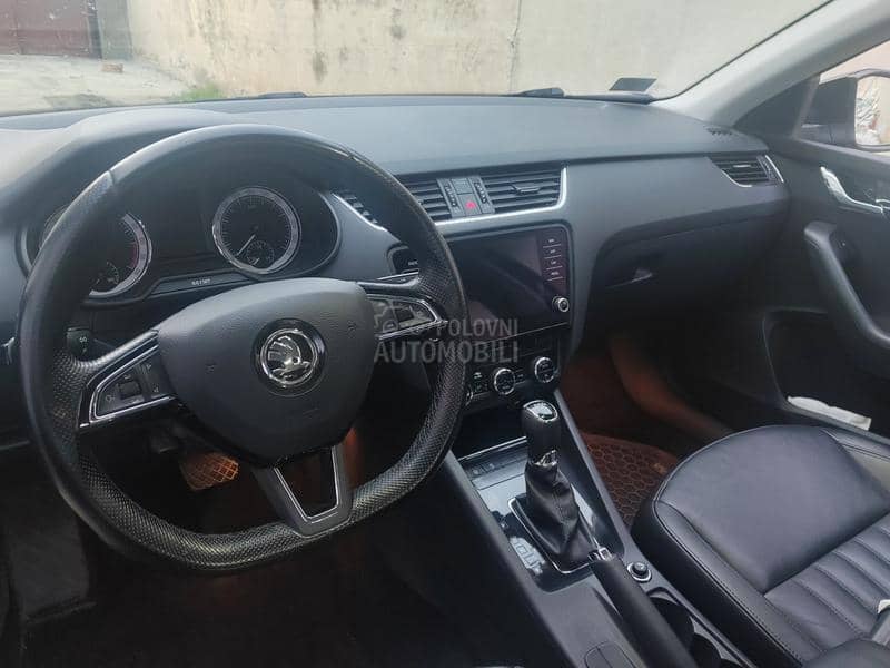 Škoda Octavia 2.0TDI DSG STYLE