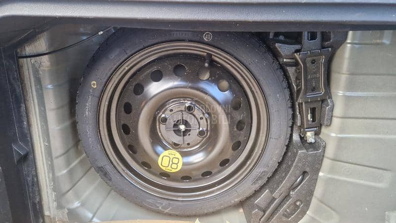 Nissan Note 1.4 b