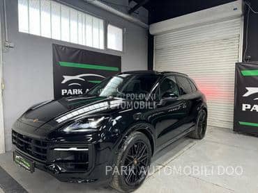 Porsche Cayenne E-Hybrid/360/pan.