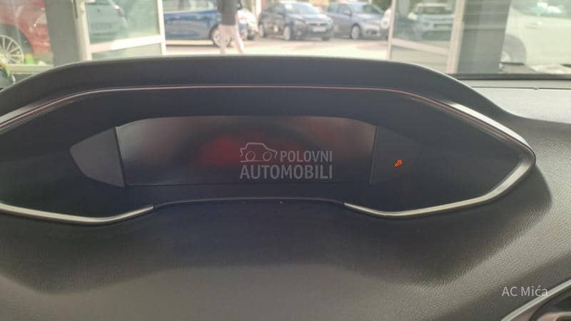 Peugeot 308 1.5 BLU NAV LED KAM
