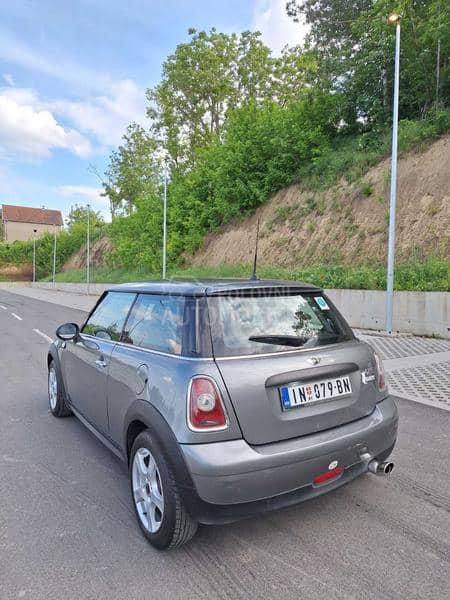 MINI One 