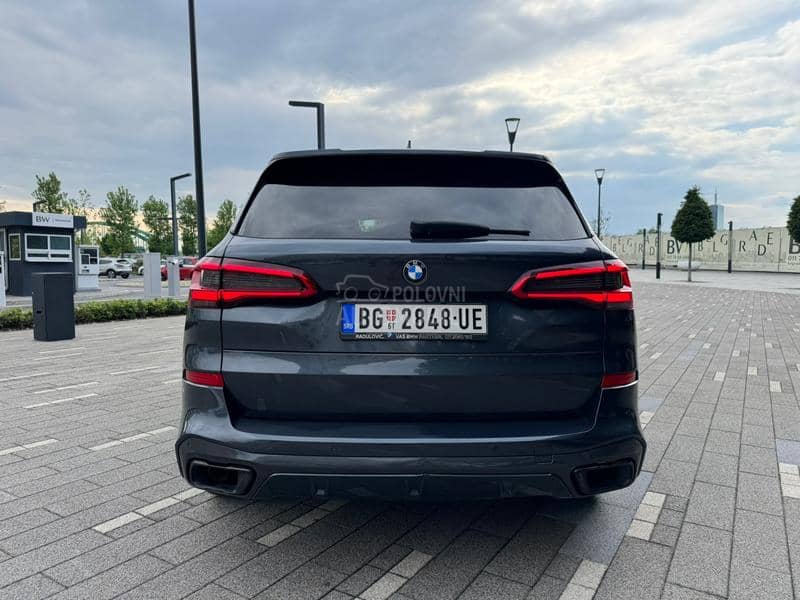 BMW X5 40i