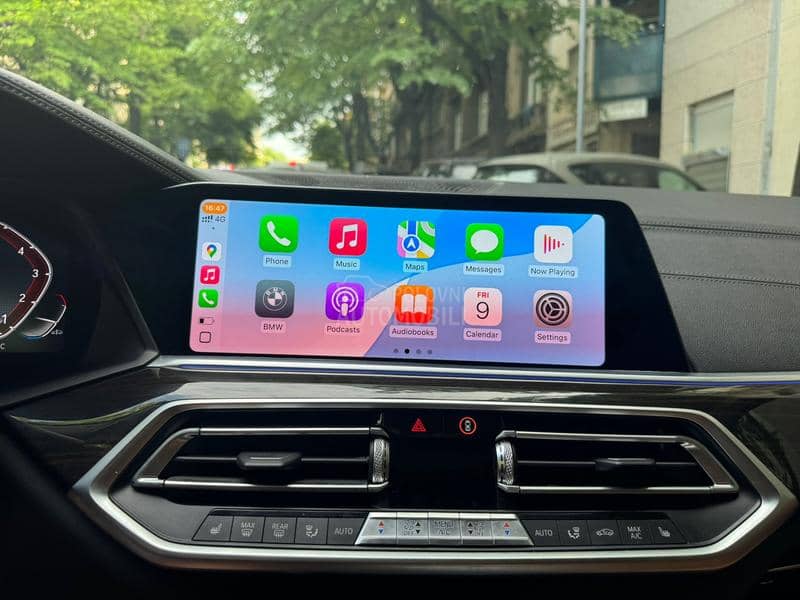 BMW X5 40i