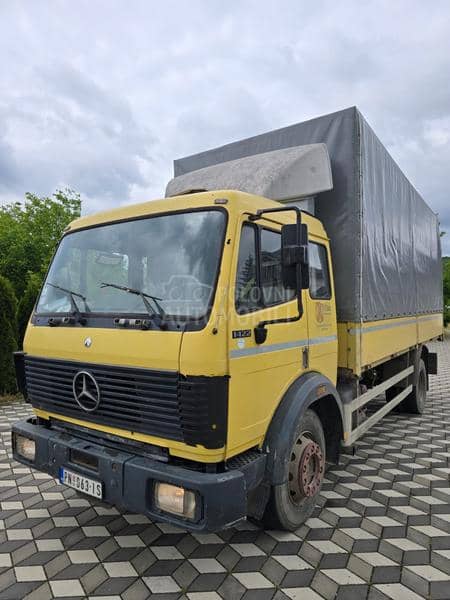 Mercedes Benz 1422