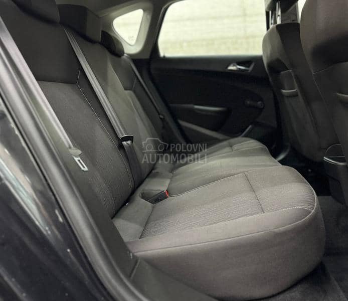Opel Astra J 1.4 TURBO CH
