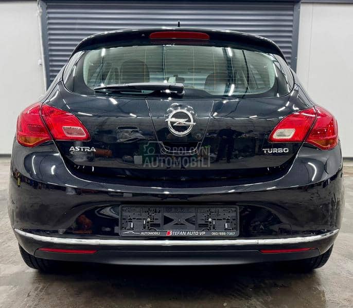 Opel Astra J 1.4 TURBO CH