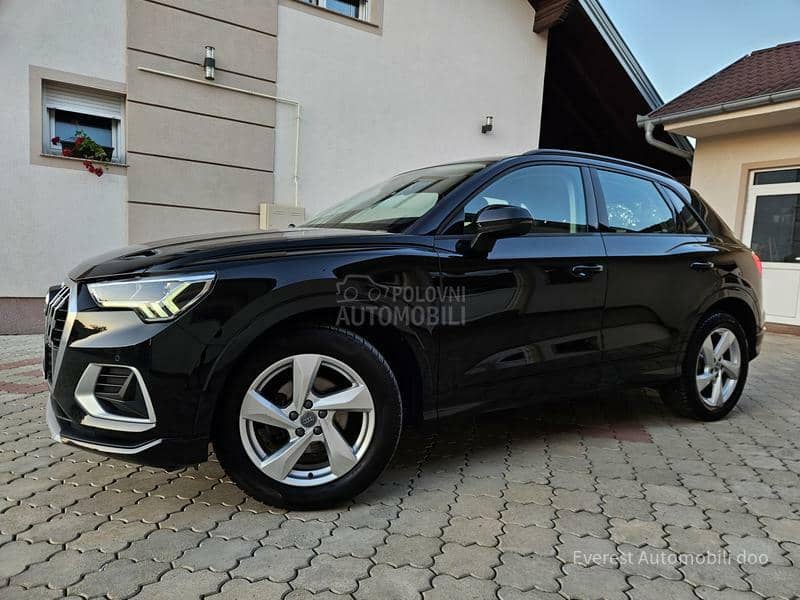Audi Q3 2.0TDi BlackE Matrix