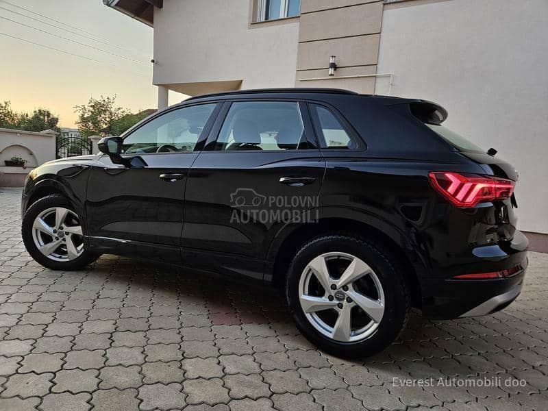 Audi Q3 2.0TDi BlackE Matrix