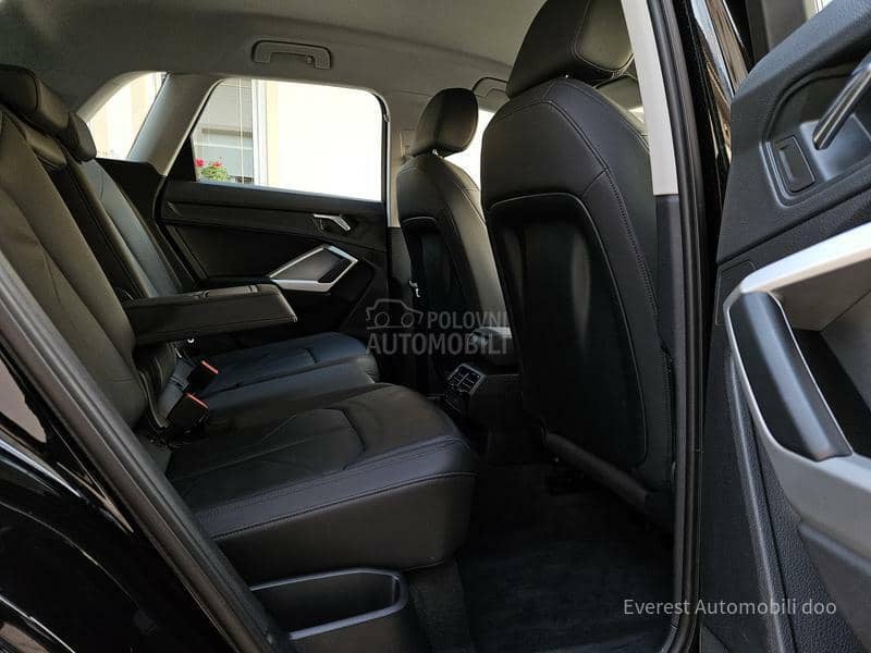 Audi Q3 2.0TDi BlackE Matrix
