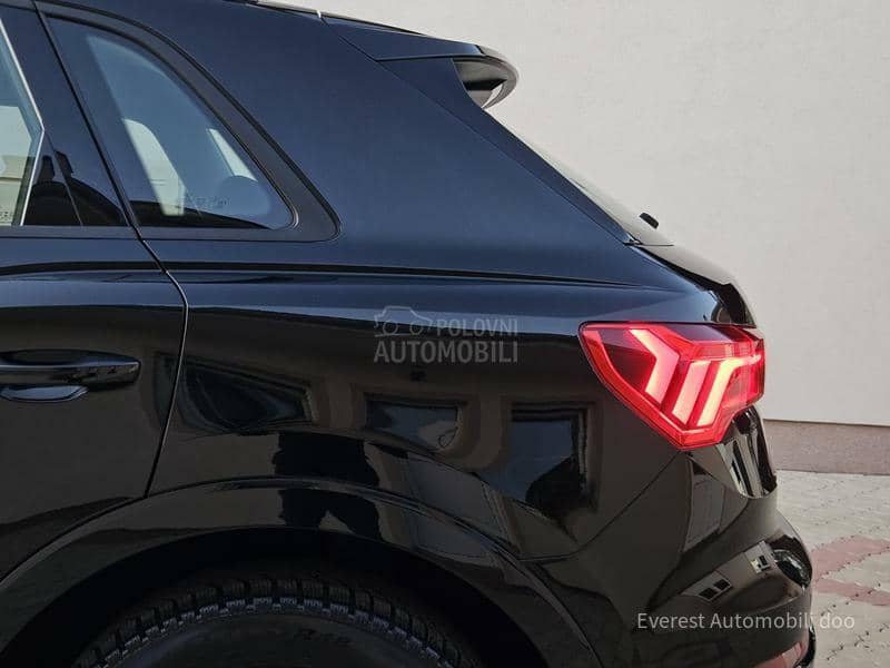 Audi Q3 2.0TDi BlackE Matrix