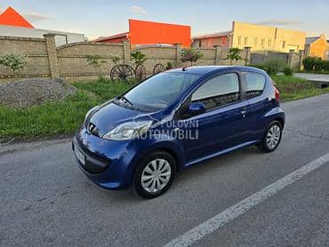 Peugeot 107 1.0 URBAN  k.l.i.m.a