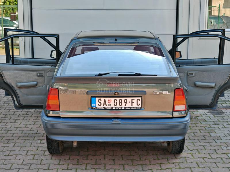 Opel Kadett 1.3 s / LS
