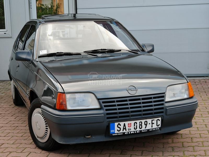 Opel Kadett 1.3 s / LS