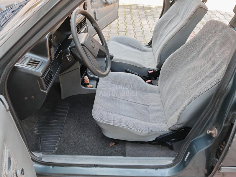 Opel Kadett 1.3 s / LS