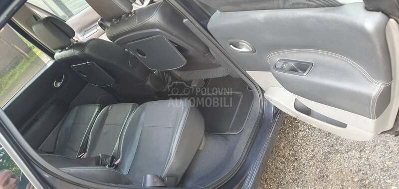 Renault Scenic 2 0 dci