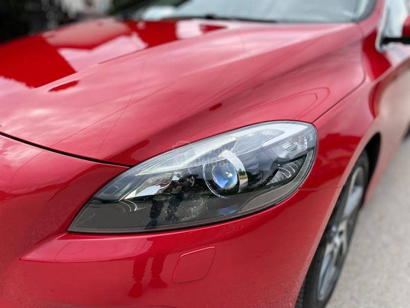 Volvo V40 Švajcarska