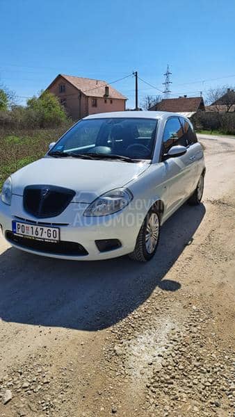 Lancia Ypsilon 