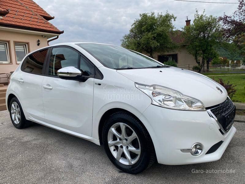 Peugeot 208 1.2 STYLE CH NOV