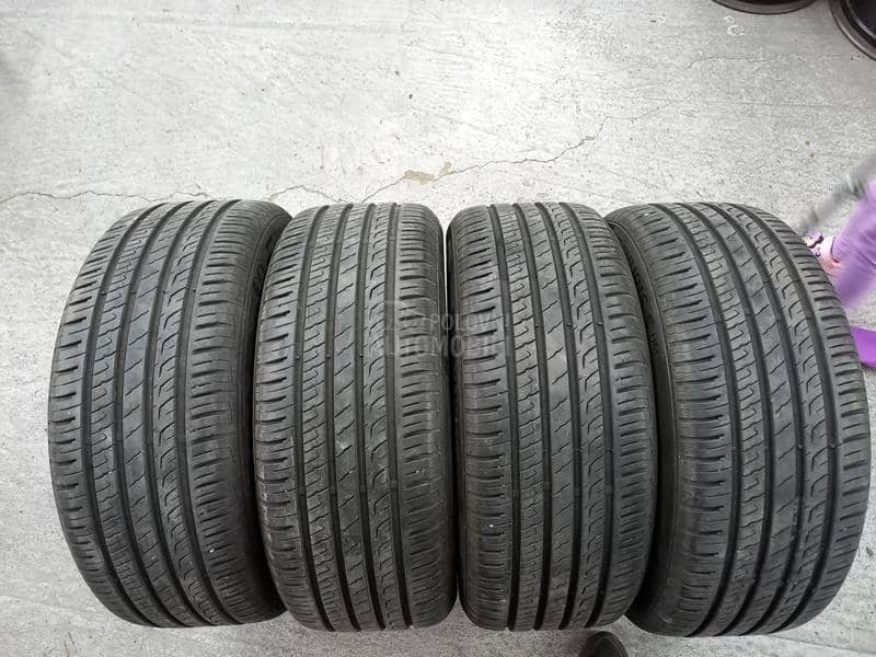 Barum 225/55 R17 Letnja