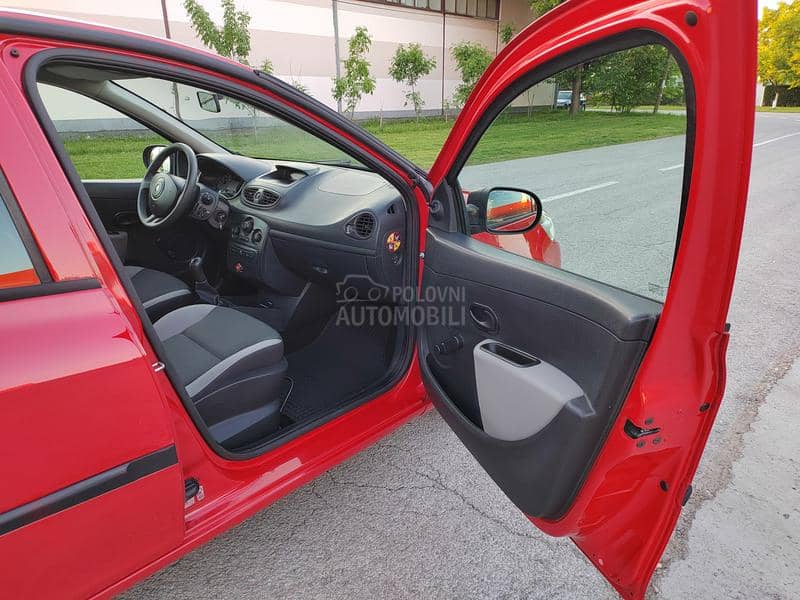 Renault Clio 1,2i 2009. OČUVAN