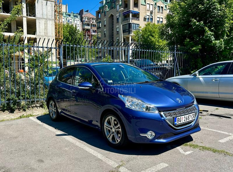 Peugeot 208 