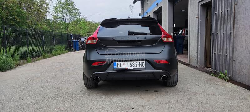 Volvo V40 R-Design