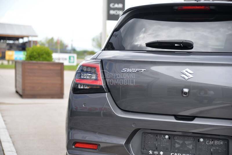 Suzuki Swift PREMIUM 2WD 5MT