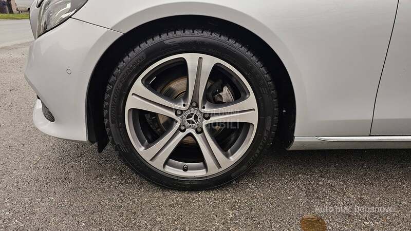 Mercedes Benz E 200 Avangarde