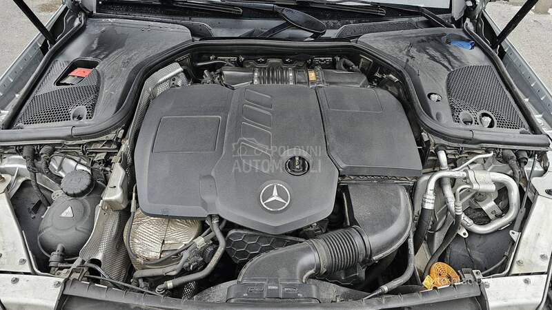 Mercedes Benz E 200 Avangarde