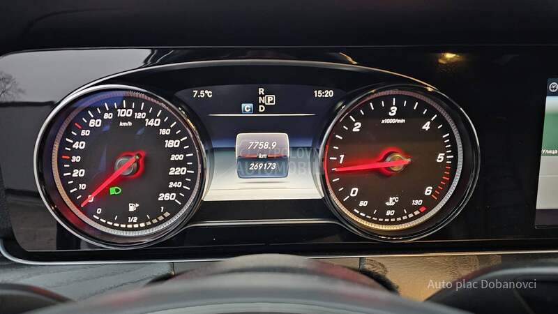 Mercedes Benz E 200 Avangarde