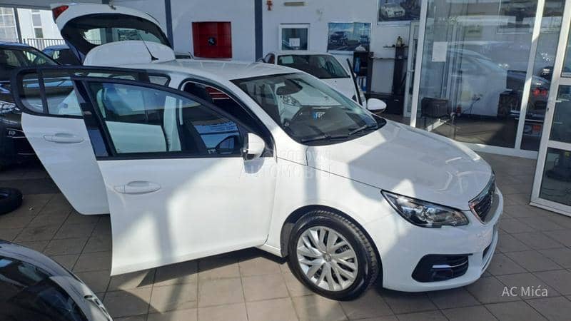 Peugeot 308 1.5 BLU NAV LED USB