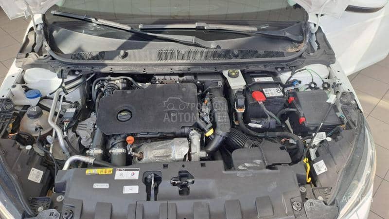 Peugeot 308 1.5 BLU NAV LED USB