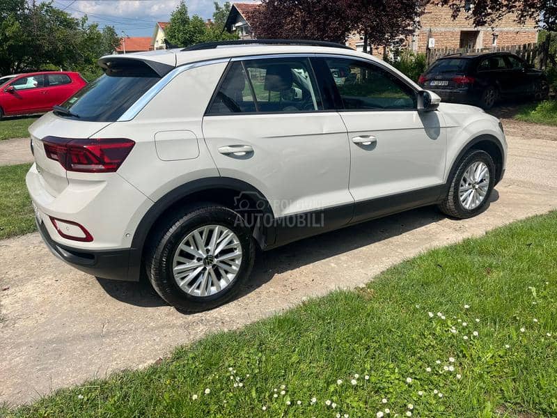 Volkswagen T-Roc 2.0 tdi Vi rtu al na