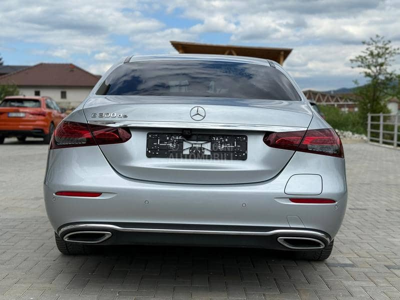 Mercedes Benz E 300 DE Avantgarde