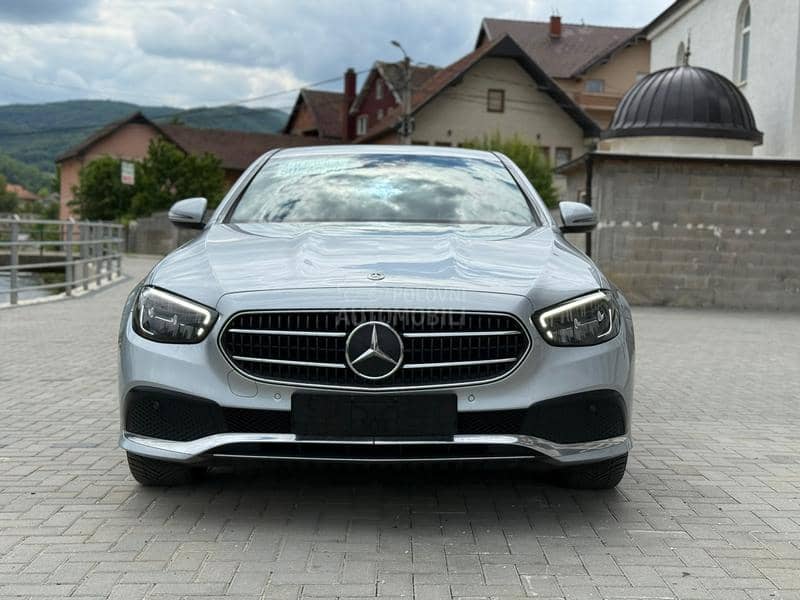 Mercedes Benz E 300 DE Avantgarde