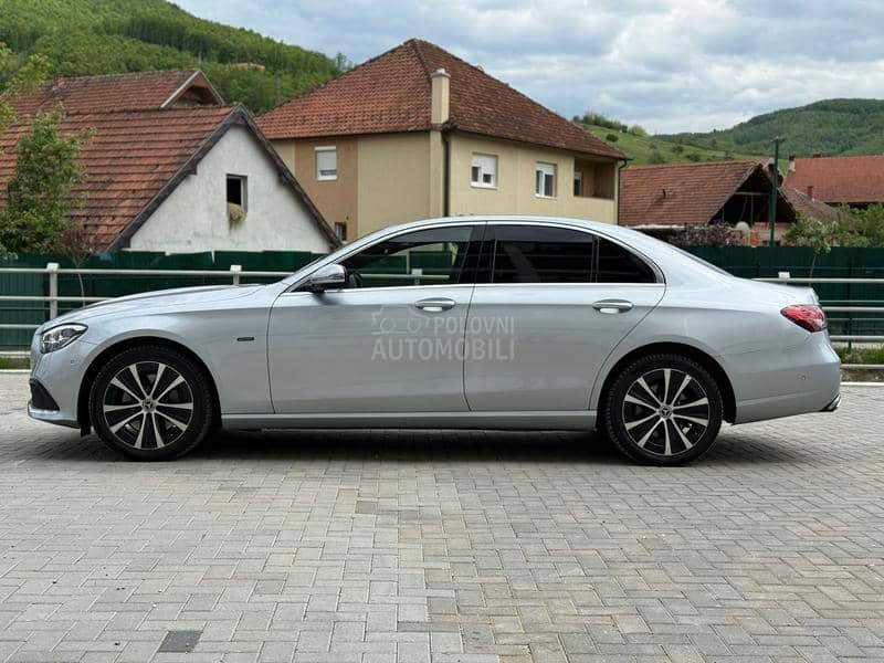 Mercedes Benz E 300 DE Avantgarde