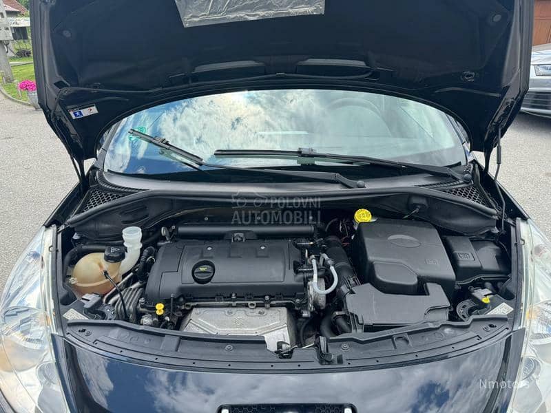 Peugeot 207 1.6i